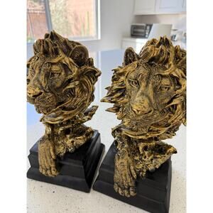 Lion Statue Decoration (Set of Two)